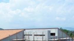 Pronta a gennaio la nuova materna di Badia di Cantignano dove saranno trasferiti 120 alunni e il personale addetto che servirà le frazioni di Vorno, Verciano, Coselli e Guamo