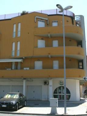 «Recuperare l'area di via Arno»