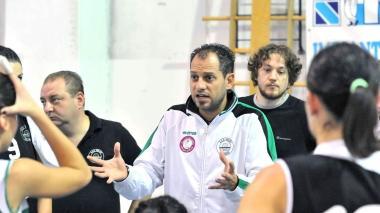 Al centro, Martino Frangioni, confermato coach dell’Aglianese Volley