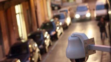 Una delle telecamere che sono nel centro di Pontedera