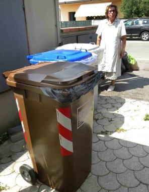 Bidoni per la raccolta differenziata dei rifiuti porta a porta 