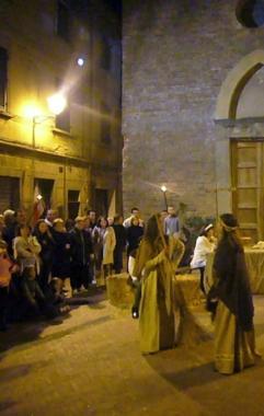 Una rappresentazione teatrale del Gat a Castelnuovo