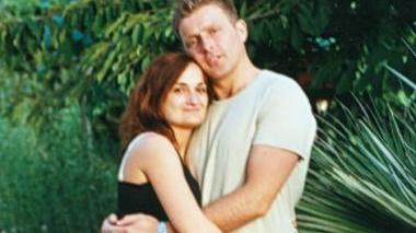 A GIUSEPPE E TIZIANA Auguri per i 5 anni di nozze da tutti quelli che vi vogliono bene e buon compleanno ...