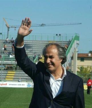 <b>INCANTATORE. </b> Dopo 4 mesi torna libero lex presidente Fouzi Hadj accusato di bancarotta 