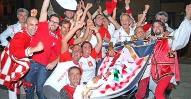 Il Grifone conquista il palio nelledizione della Giostra dellorso del 2008 