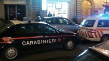 Una pattuglia di carabinieri in azione