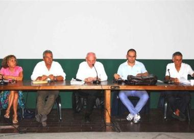 Luca Ceccobao e il tavolo della presidenza sulla Toremar 