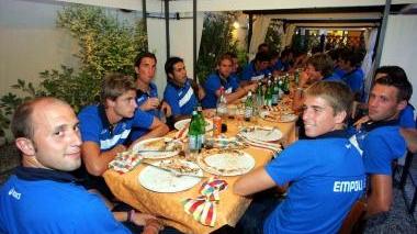 Tradizionale pizza "portafortuna" per l'Empoli. Aglietti e i suoi, infatti, giovedì sera ...