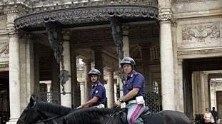 E' tornata la polizia a cavallo