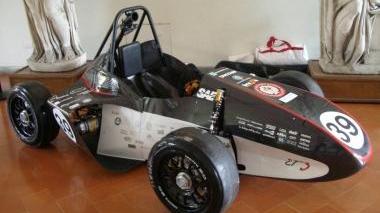 La vettura dell’E-Team presentata a Palazzo Vitelli