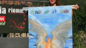 <b>MELANIA RIEMMA </b>con il drappo del Palio da lei stessa realizzato