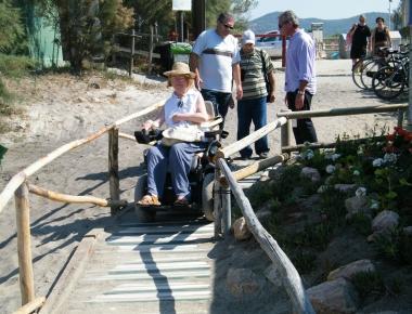 La nuova pedana per laccesso dei disabili 