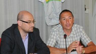 Il sindaco Millozzi e il presidente del comitato organizzatore alla presentazione nella sala consiliare di Pontedera