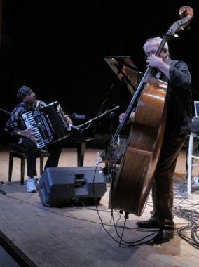 Musica colta e sonorità jazz celebrano il vino all'opera