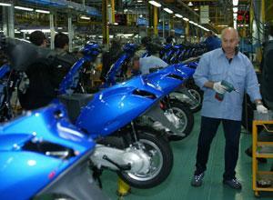 Matrimonio con Piaggio: dalle borse della spesa nasceranno parafanghi