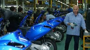 Matrimonio con Piaggio: dalle borse della spesa nasceranno parafanghi