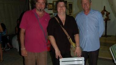 <b>PITTRICE </b>Cristina Mambrini (al centro) riceve il premio Art Day a Marina