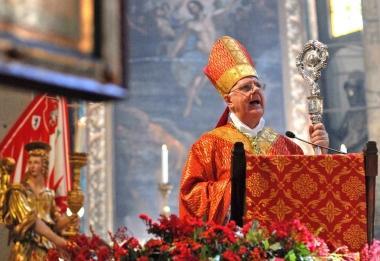 Il vescovo Mansueto Bianchi durante lomelia in cattedrale 