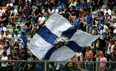Uno scorcio dei tifosi azzurri nel settore di Maratona inferiore dello stadio Carlo Castellani   