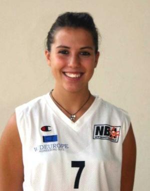 <b>1992.</b> Valentina Alvarez 