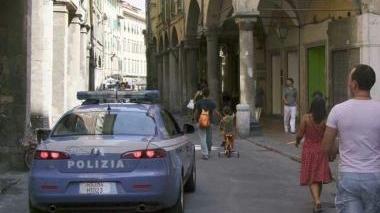 Una pattuglia della polizia in città