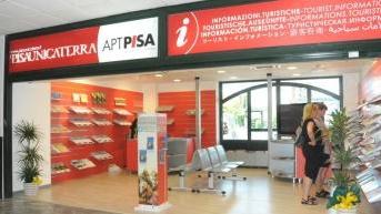 Il nuovo punto informazioni dell’Apt inaugurato al Galilei