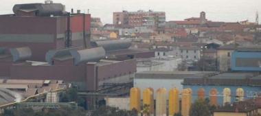 L’assessore regionale Gianfranco Simoncini e una panoramica della Lucchini