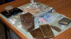 In casa un chilo di hascisc, minorenne arrestata