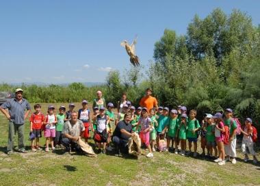 I bambini liberano i fagiani in Padule