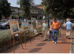Una pinacoteca in strada