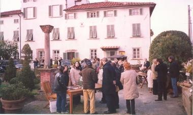 Un evento nel giardino di villa Tani 