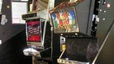 Alcune slot machine danneggiate