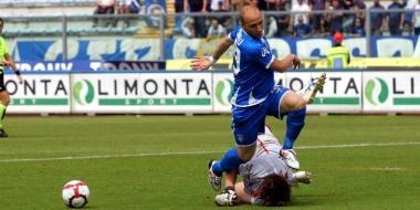 <b>I BOMBER. </b> In alto Marotta il goleador rossonero a sinistra lex Coralli fromboliere dellEmpoli in cui milita anche laltro ex Cesaretti 