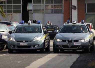 Auto della Guardia di Finanza 