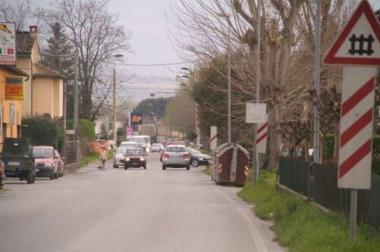 Via Ingrillini e, a destra via Nottolini 
