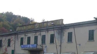 L’ex albergo La Perla abbandonato all’incuria del tempo preso di mira dai ladri