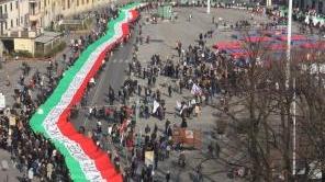 Bandiere alla manifestazione “Prato non deve morire”