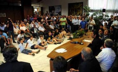 «E adesso non fateci più soffrire»