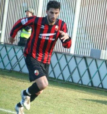 Il difensore Dario Bova   