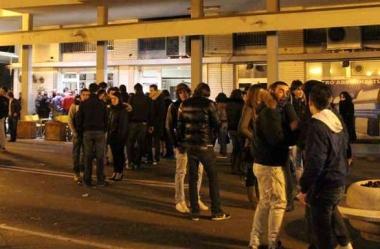 La movida nella zona pedonale a Marina di Carrara 