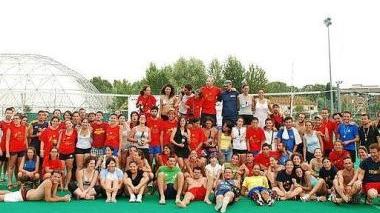 Un gruppo di atleti partecipanti