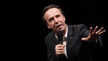 Il grande Roberto Benigni stasera sarà il mattatore del recital di chiusura del Melody