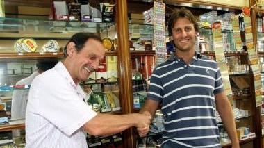 A sinistra Tinagli, a destra Mazzantini. E accanto la macelleria
