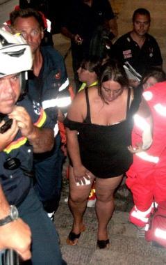 Diana Loreto viene portata via 