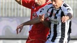 <b>CENTRAVANTI.</b> Andrea Soncin a duello con Garofalo