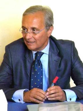 Il professor Mario Al&igrave; 