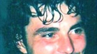 Cristiano Mocali, il giovane morto nello scontro auto-moto; accanto il tratto finale della strada provinciale, la freccia indica il punto dove è avvenuto l’incidente