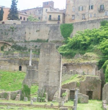 Uno scorcio del Teatro Romano di Volterra 