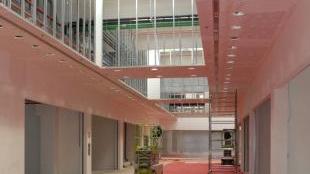 <b>CASALONE.</b> Una delle gallerie interne al centro commerciale