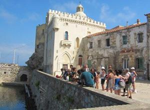 Pianosa cade a pezzitransenne all'ex scuola